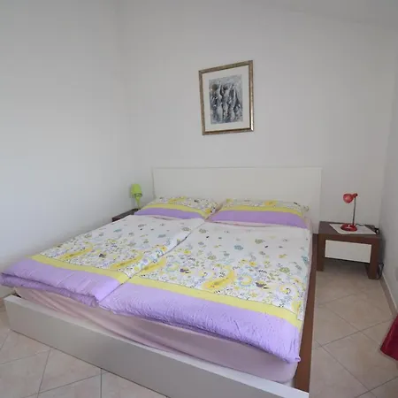 Gabrijel Apartment *