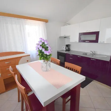 Gabrijel Apartment *